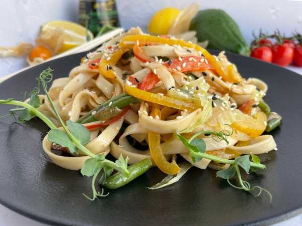 Удон с наполнением на выбор 350гр