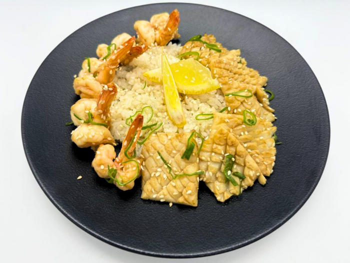 Кальмар с креветками и рисом